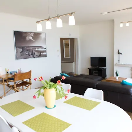 Lecomte - The Shoreline Seabreeze 145 Apartment *