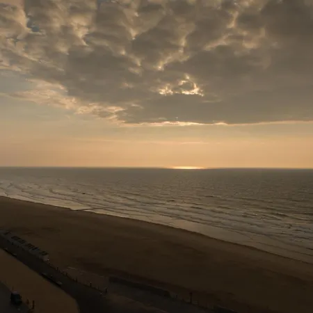 Lecomte - The Shoreline Seabreeze 145 Apartment Ostend