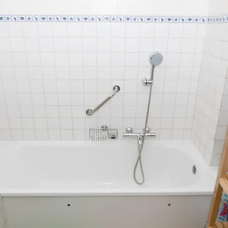 Lecomte - The Shoreline Seabreeze 145 Apartment *