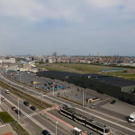 Lecomte - The Shoreline Seabreeze 145 *